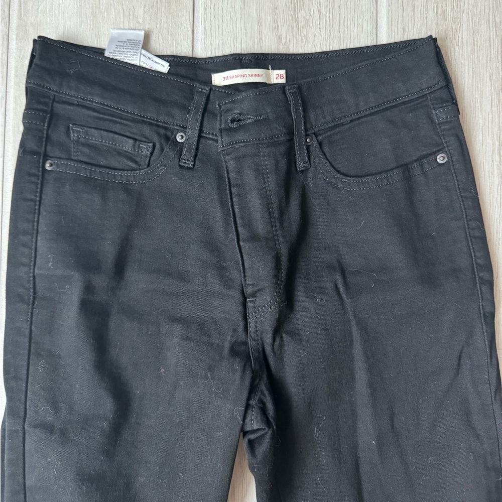 Levi’s black skinny jeans